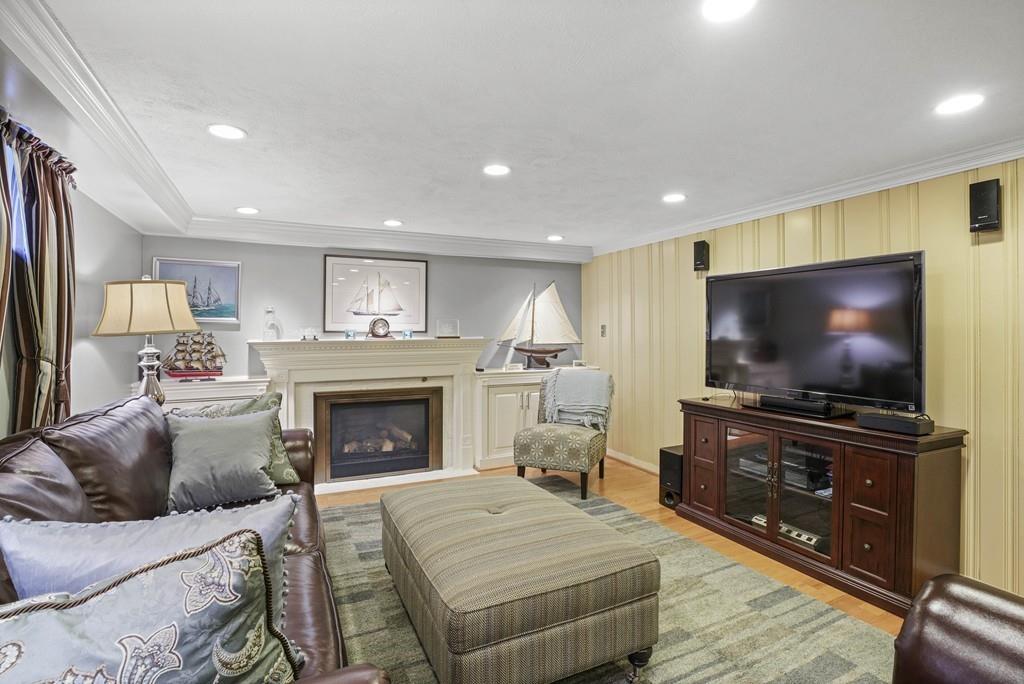 26 Roberts Road Wellesley, MA 02481 - Photo 21 of 33