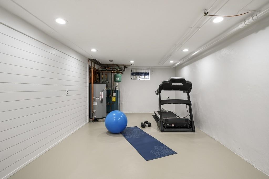 26 Roberts Road Wellesley, MA 02481 - Photo 24 of 33