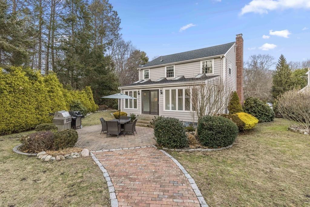 26 Roberts Road Wellesley, MA 02481 - Photo 27 of 33