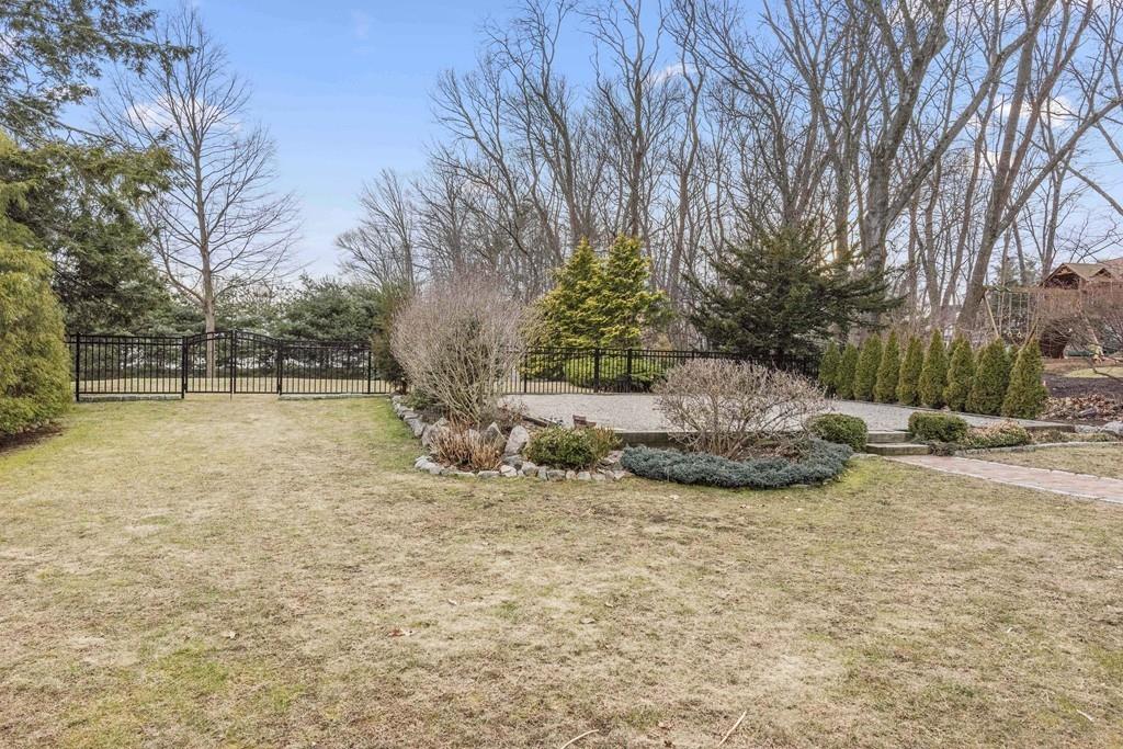 26 Roberts Road Wellesley, MA 02481 - Photo 31 of 33