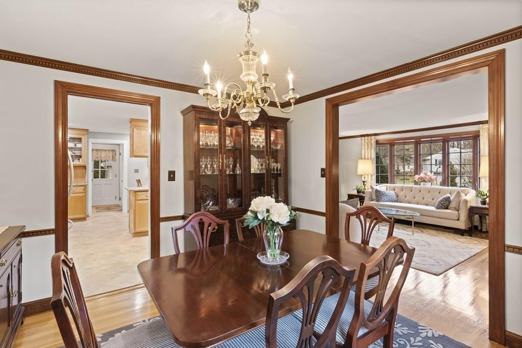 26 Roberts Road Wellesley, MA 02481 - Photo 7 of 33