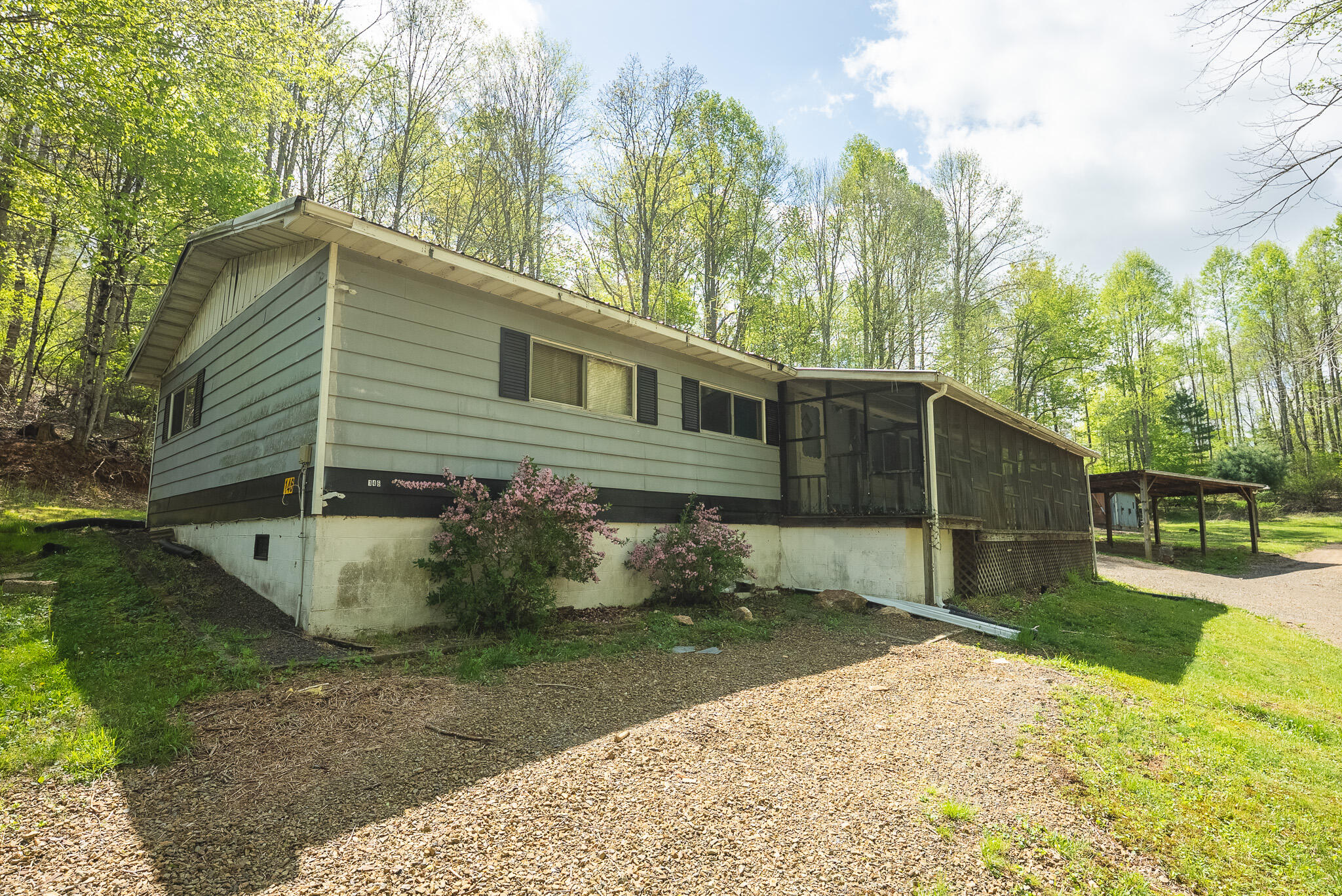 146 Duvall Road Willis, VA 24380 - Photo 30 of 62 DSC00822