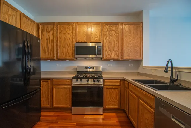 $2,300 | 2486 Golf Ridge Circle, Naperville, IL 60563