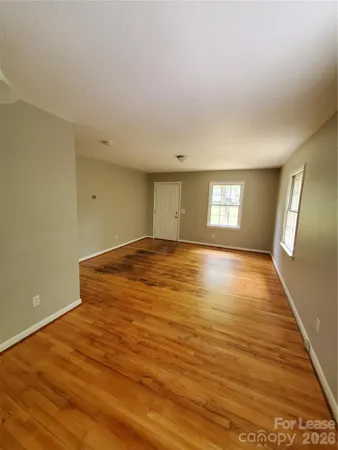 $1,250 | 1122 Rolling Lane, Statesville, NC 28677