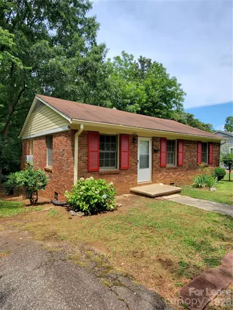 $1,250 | 1122 Rolling Lane, Statesville, NC 28677