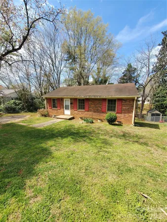 $1,250 | 1122 Rolling Lane, Statesville, NC 28677