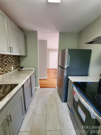 $1,250 | 1122 Rolling Lane, Statesville, NC 28677