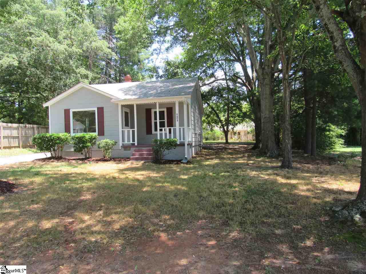 121 Roper Street Easley, SC 29640 - Photo 3 of 17
