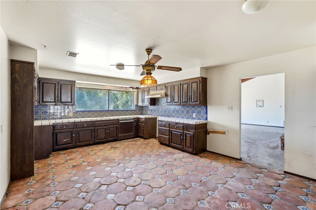 11560 Darling Road Agua Dulce, CA 91390 - Photo 13 of 45