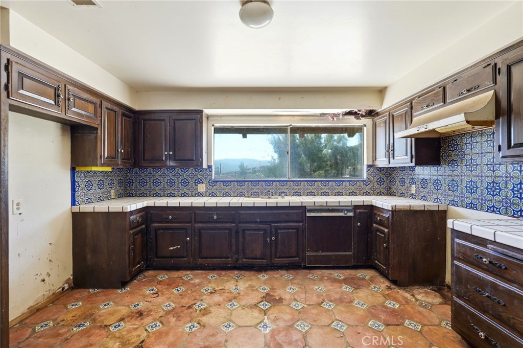 11560 Darling Road Agua Dulce, CA 91390 - Photo 15 of 45