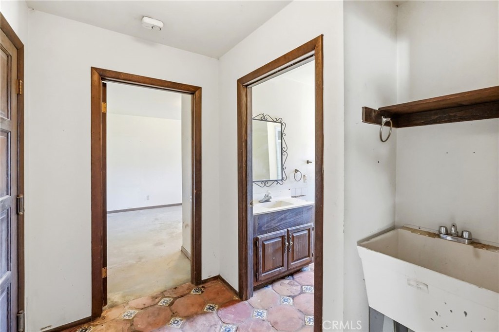 11560 Darling Road Agua Dulce, CA 91390 - Photo 16 of 45