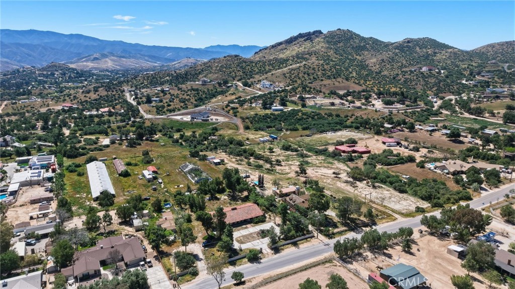 11560 Darling Road Agua Dulce, CA 91390 - Photo 39 of 45