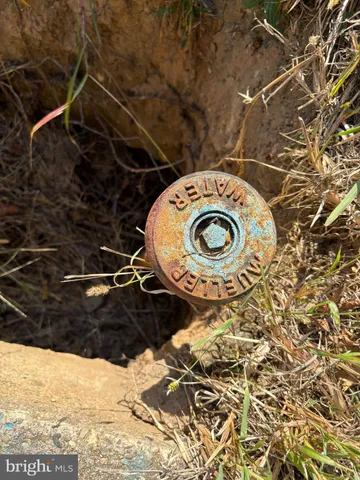 a bathroom with a toilet