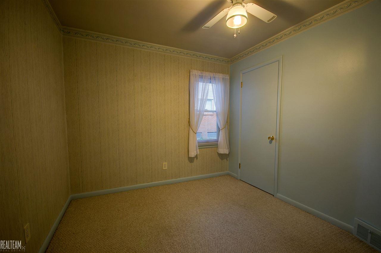 5175 Jamestown Road Utica, MI 48317 - Photo 8 of 20