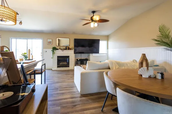 $400,000 | 1462 Chimney Way, Lemoore, CA 93245