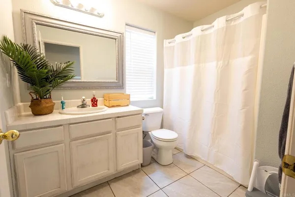 $400,000 | 1462 Chimney Way, Lemoore, CA 93245