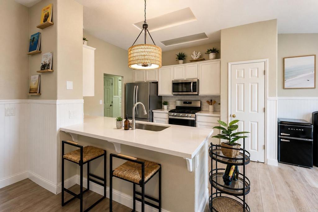 1462 Chimney Way Lemoore, CA 93245 - Photo 7 of 38