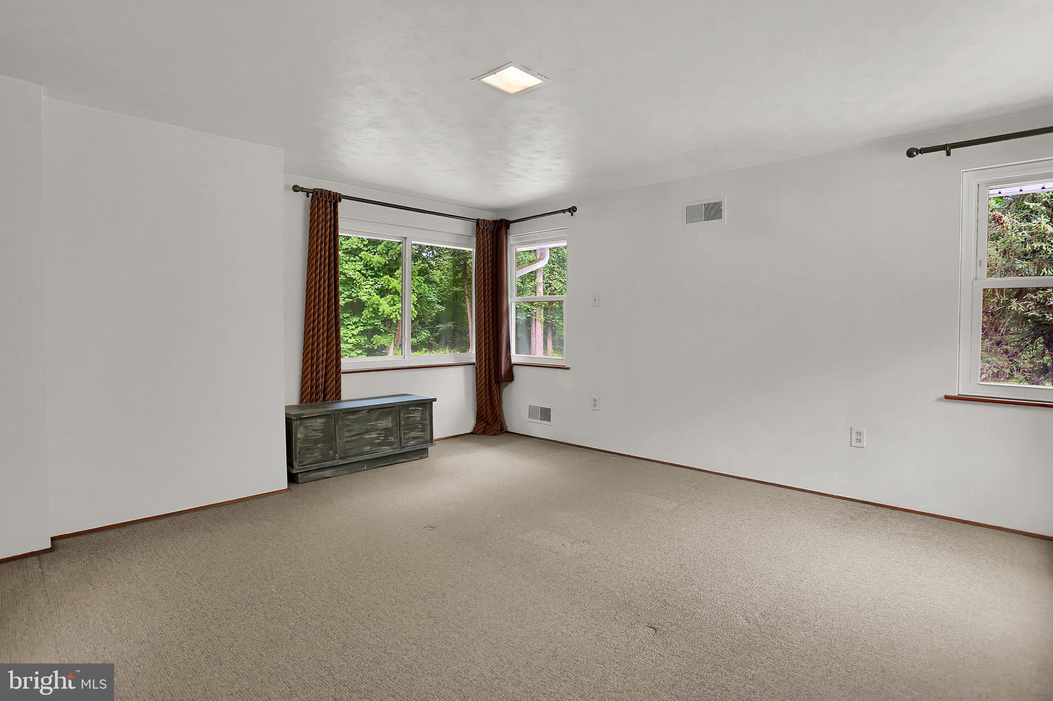 175 Pickett Road Dover, PA 17315 - Photo 31 of 59 Gallery Image 31