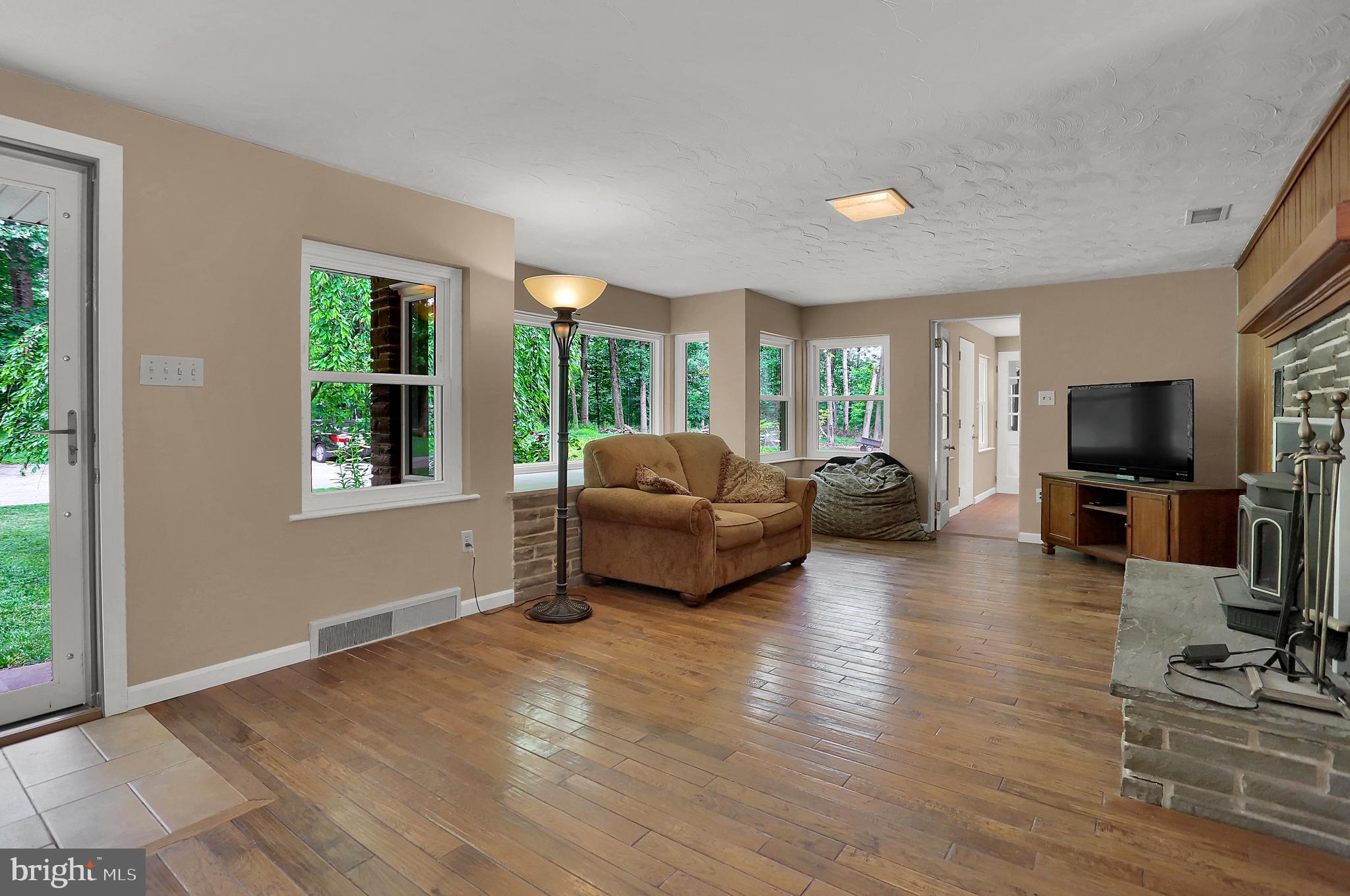 175 Pickett Road Dover, PA 17315 - Photo 6 of 59 Gallery Image 6
