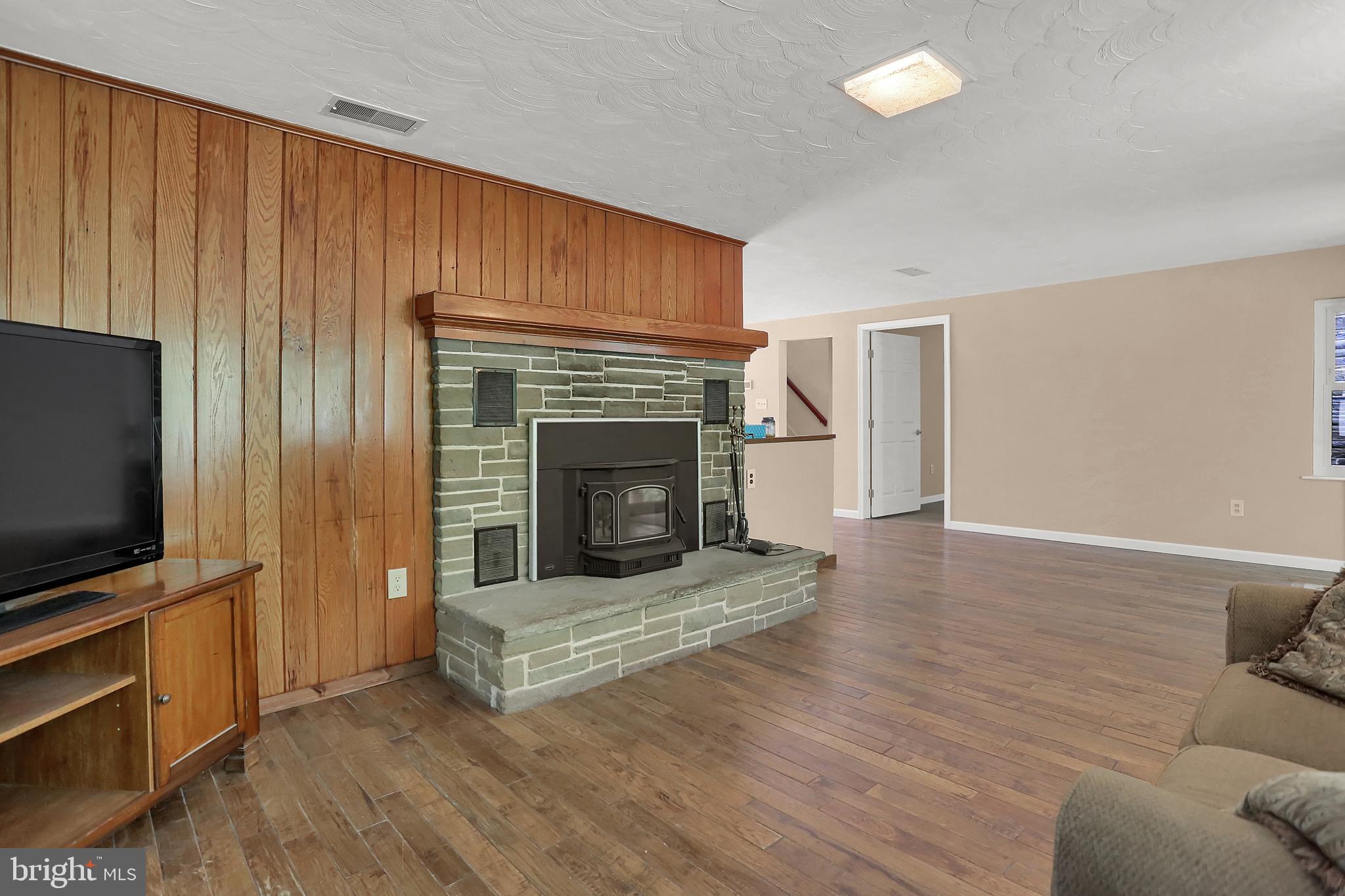 175 Pickett Road Dover, PA 17315 - Photo 7 of 59 Gallery Image 7