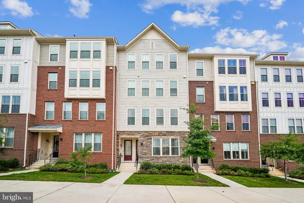 $530,000 | 918 California Drive, Leesburg, VA 20176