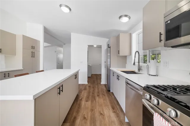 $319,000 | 23777 Mulholland Highway, Unit 108, Calabasas, CA 91302