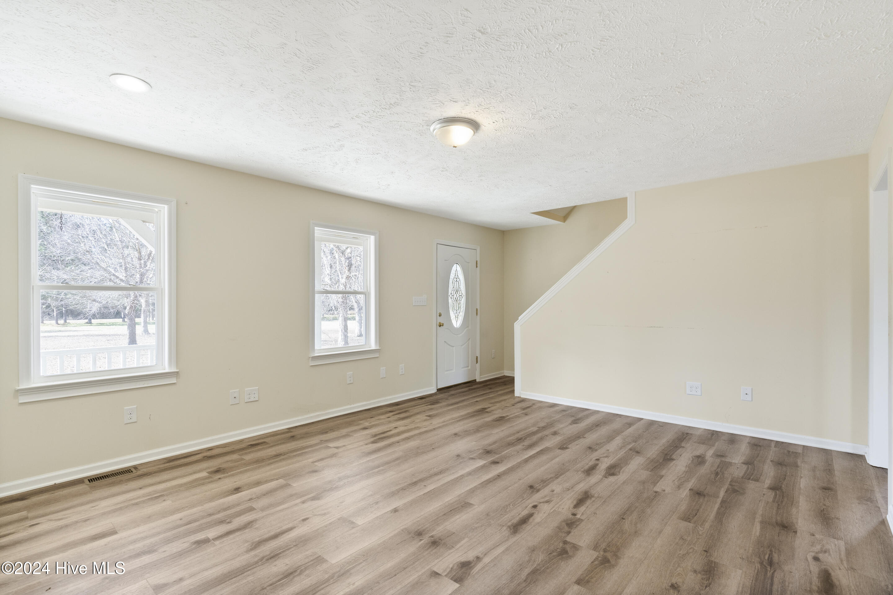 146 Huffman Road Rose Hill, NC 28458 - Photo 8 of 58 Living Room