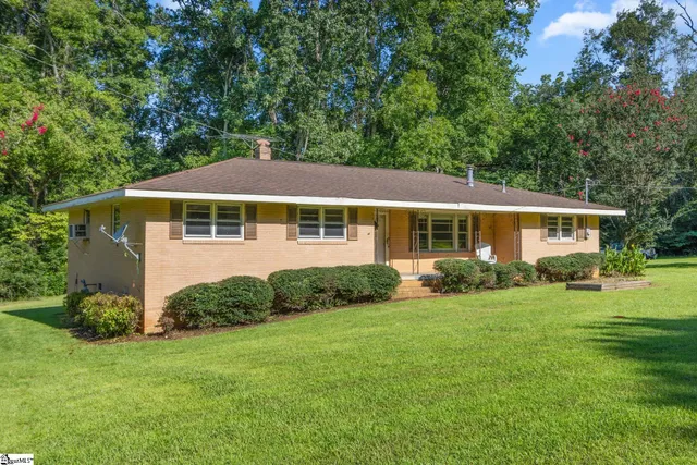 $229,900 | 3190 Apple Orchard Road, Clinton, SC 29325