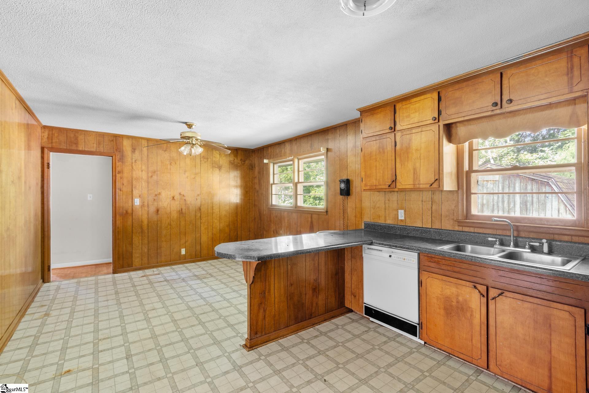 3190 Apple Orchard Road Clinton, SC 29325 - Photo 12 of 34