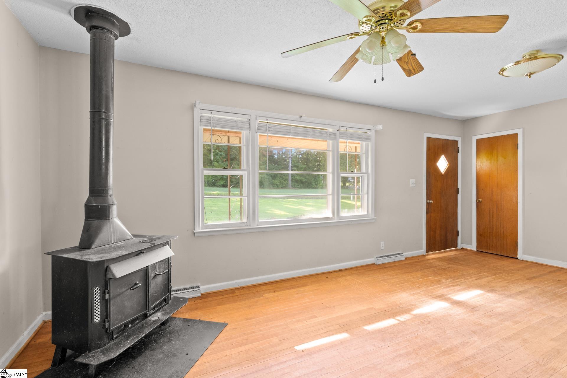 3190 Apple Orchard Road Clinton, SC 29325 - Photo 2 of 34