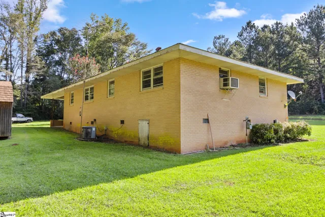 $229,900 | 3190 Apple Orchard Road, Clinton, SC 29325