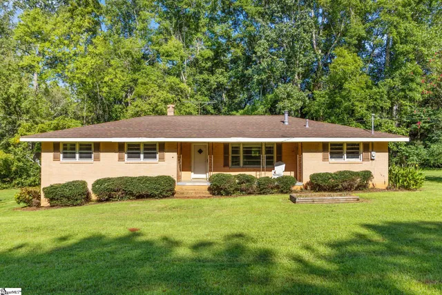 $229,900 | 3190 Apple Orchard Road, Clinton, SC 29325