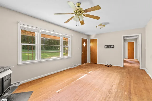 $229,900 | 3190 Apple Orchard Road, Clinton, SC 29325