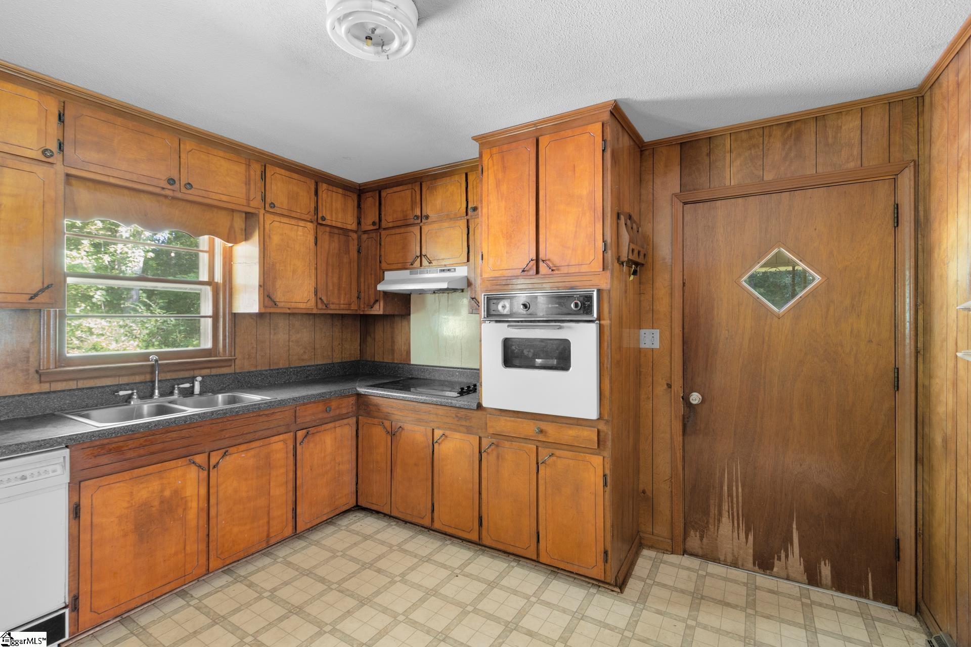 3190 Apple Orchard Road Clinton, SC 29325 - Photo 10 of 34