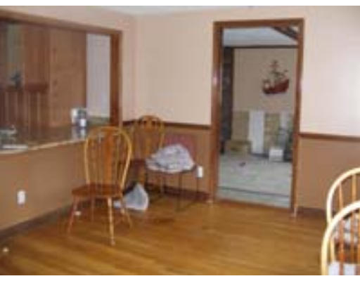 9 Marlyn Road Billerica, MA 01821 - Photo 3 of 9