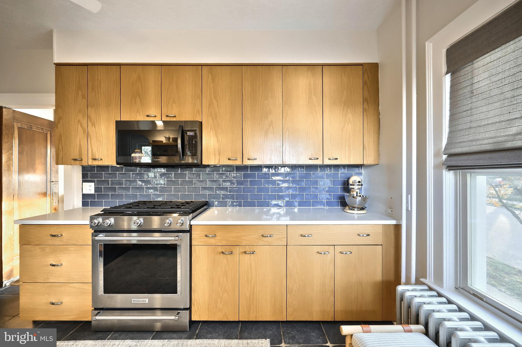 1501 3rd Avenue York, PA 17403 - Photo 19 of 40 a kitchen with appliances a sink and cabinets