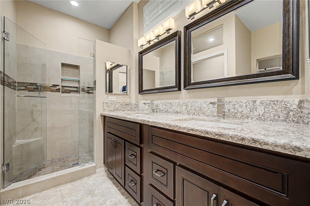 9904 Villa Ridge Drive Las Vegas, NV 89134 - Photo 3 of 35