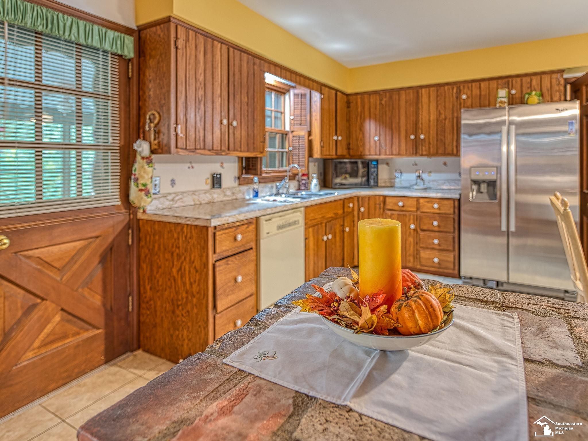 314 Cole Road Monroe, MI 48162 - Photo 16 of 55 50093242-15.JPG