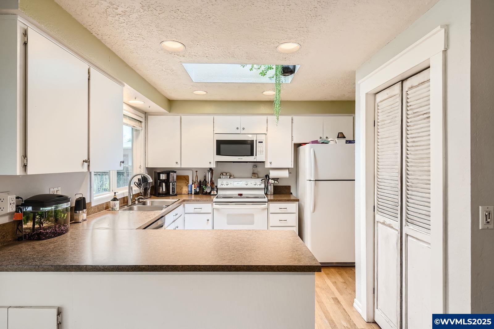 5336 Liberty Road South Salem, OR 97306 - Photo 11 of 23 Gallery Image 11