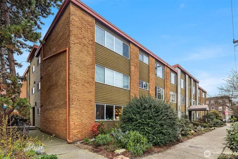 $247,999 | 1707 Boylston Avenue, Unit 206, Seattle, WA 98122