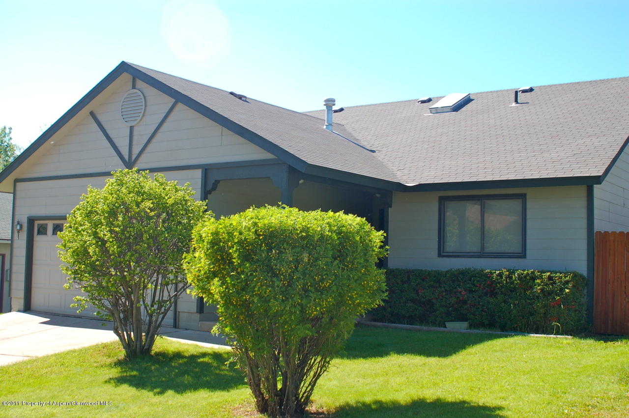 620 Ginseng Road New Castle, CO 81647 - Photo 1 of 4 Front of house