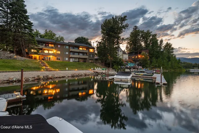 $549,000 | 720 North 3rd Avenue, Unit 5, Sandpoint, ID 83864