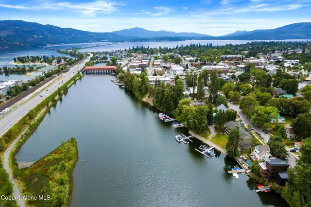 $549,000 | 720 North 3rd Avenue, Unit 5, Sandpoint, ID 83864