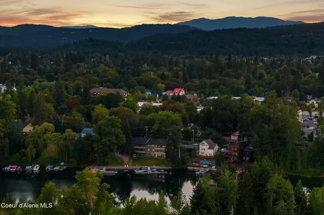 $549,000 | 720 North 3rd Avenue, Unit 5, Sandpoint, ID 83864