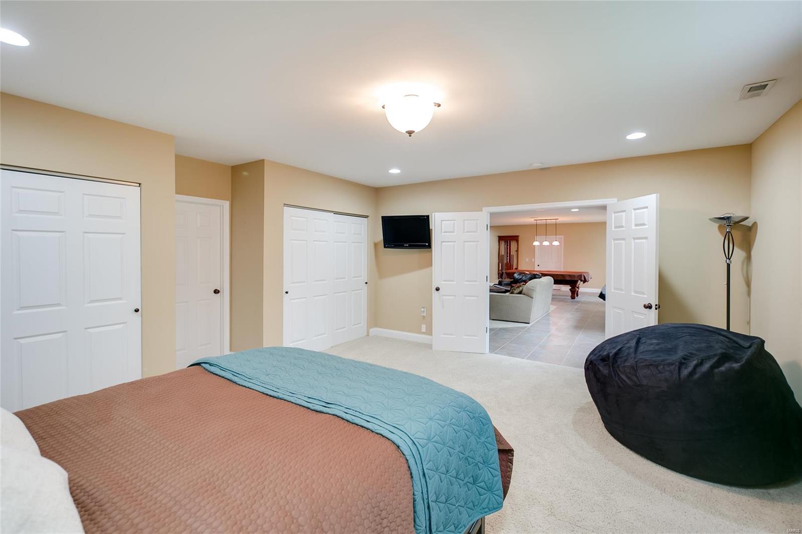828 Ringer Court St. Louis, MO 63129 - Photo 29 of 40 Gallery Image 29