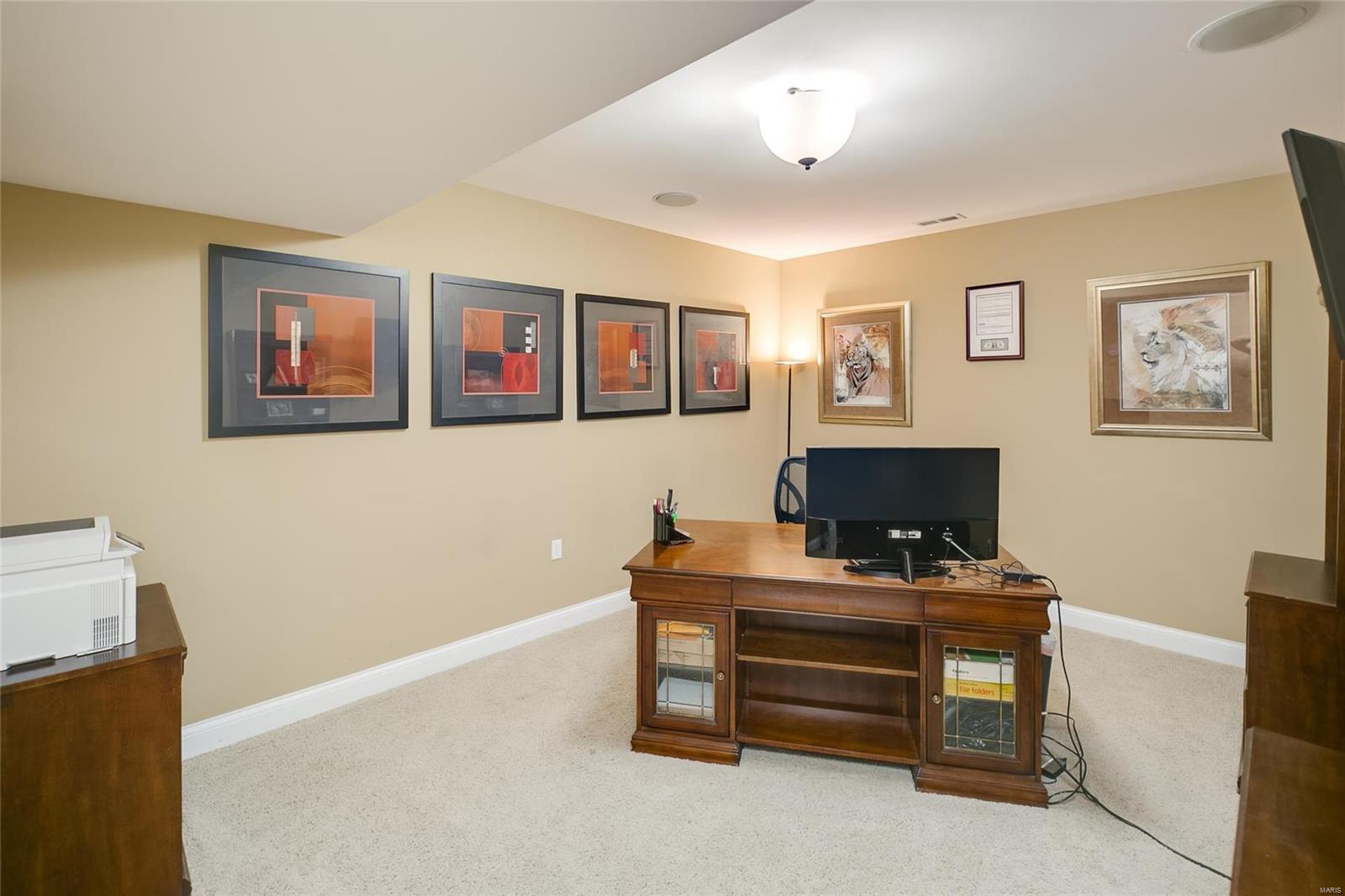 828 Ringer Court St. Louis, MO 63129 - Photo 34 of 40 Gallery Image 34