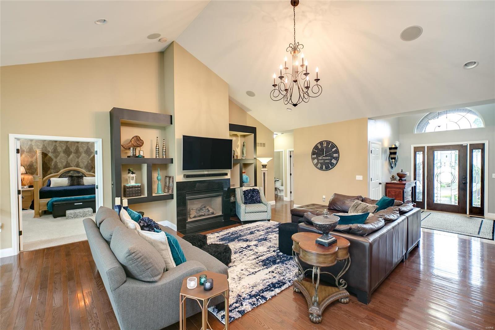828 Ringer Court St. Louis, MO 63129 - Photo 8 of 40 Gallery Image 8