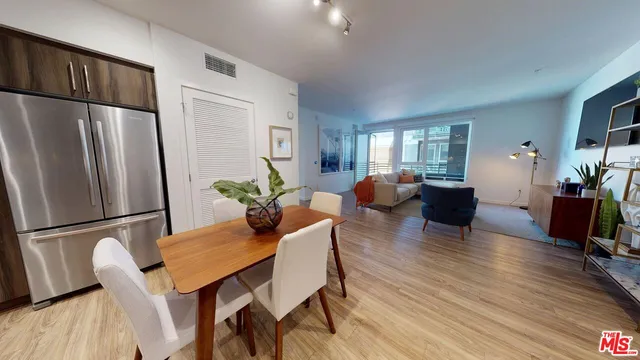 $6,088 | 3425 West Olive Avenue, Unit 347, Burbank, CA 91505