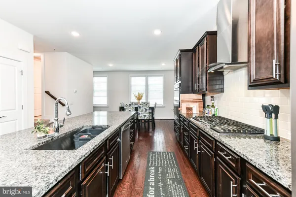 $3,750 | 13372 Sherwood Park Lane, Herndon, VA 20171