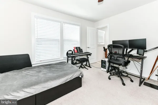 $3,750 | 13372 Sherwood Park Lane, Herndon, VA 20171